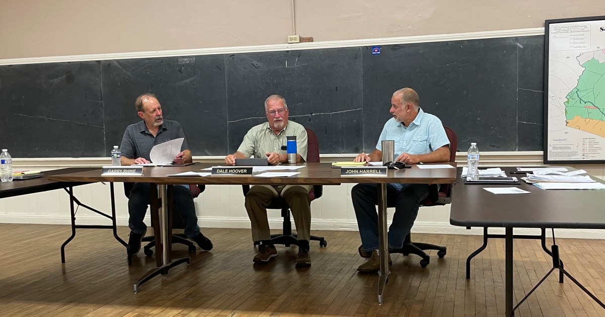 South Annville supervisors discuss police coverage, zoning tweak, & library funding